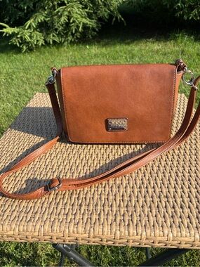 Jenna Kator Tan Vegan Leather Look Crossbody Bag